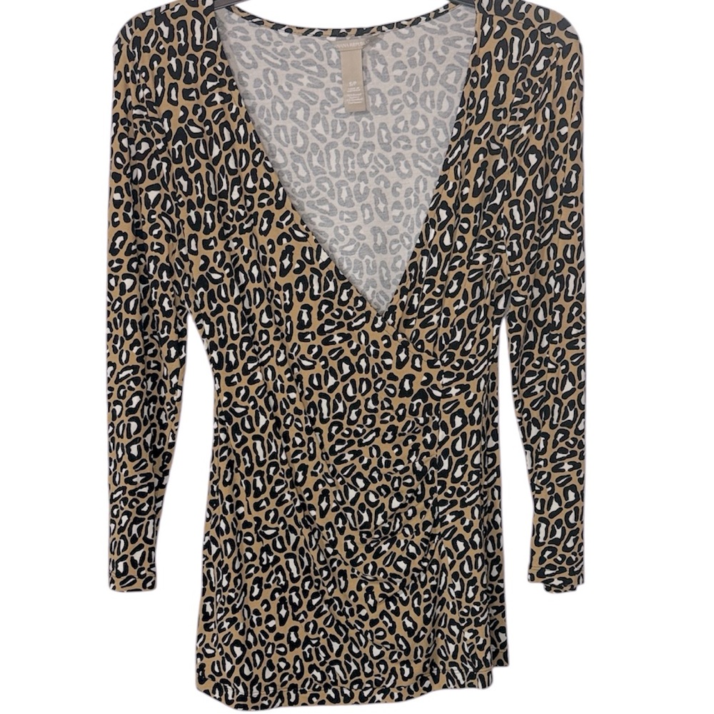 BANANA REPUBLIC Leopard Print V-Neck Women's Top